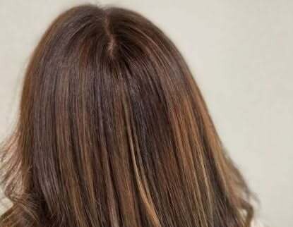 Seamless babylights on long hair